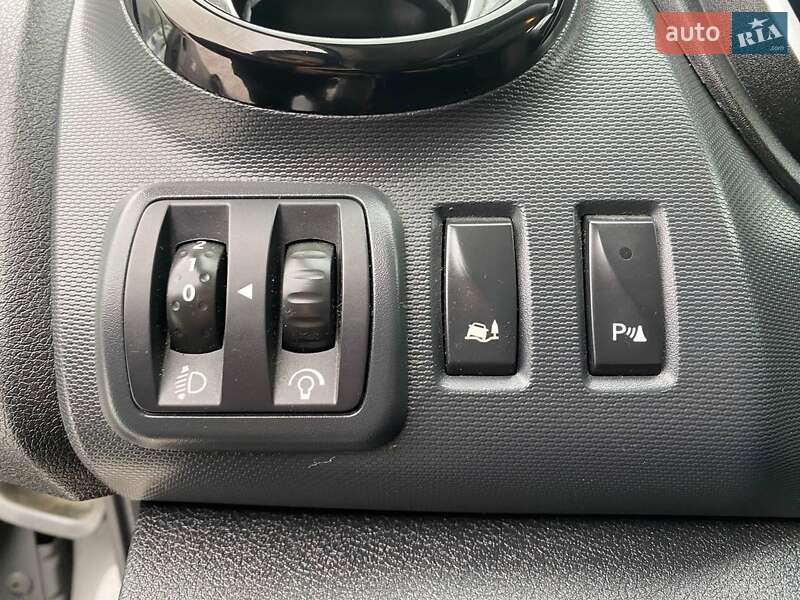 Минивэн Opel Vivaro 2015 в Львове