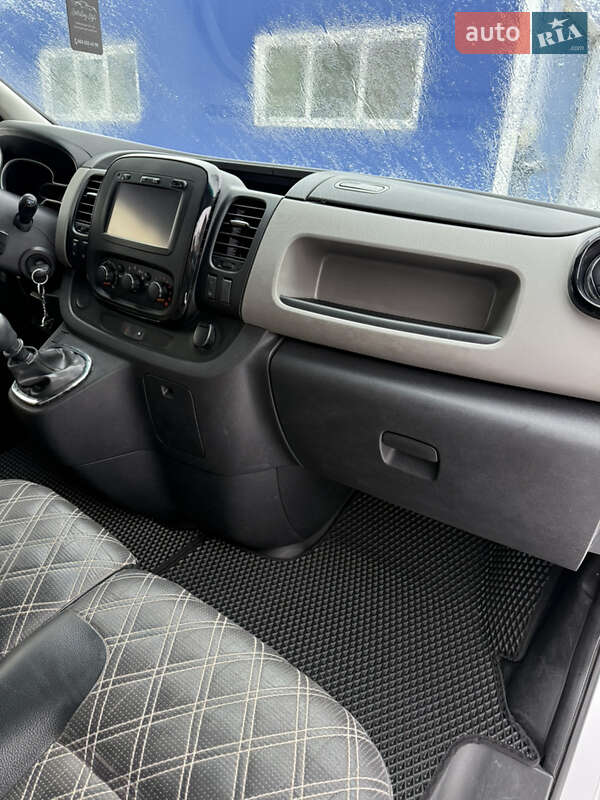 Минивэн Opel Vivaro 2014 в Коломые