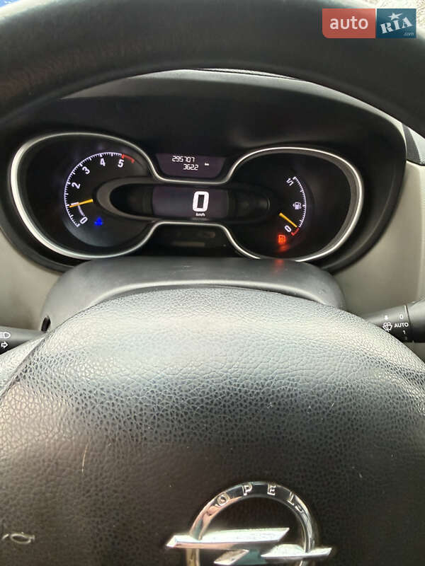 Минивэн Opel Vivaro 2014 в Коломые