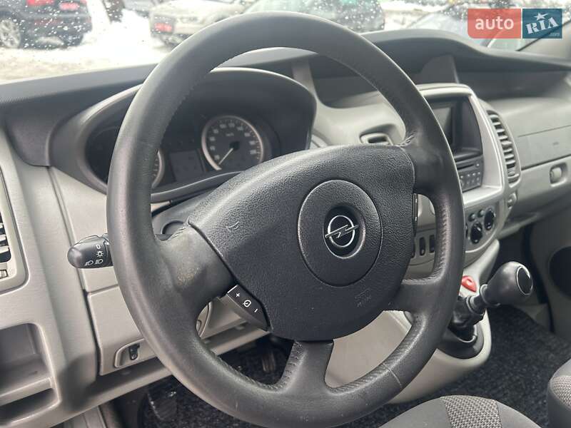 Минивэн Opel Vivaro 2011 в Луцке