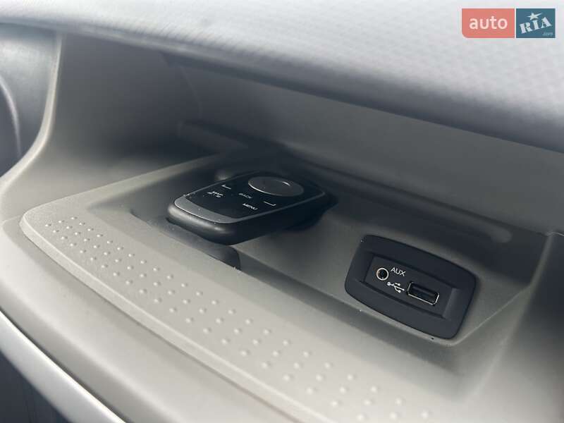 Минивэн Opel Vivaro 2011 в Луцке