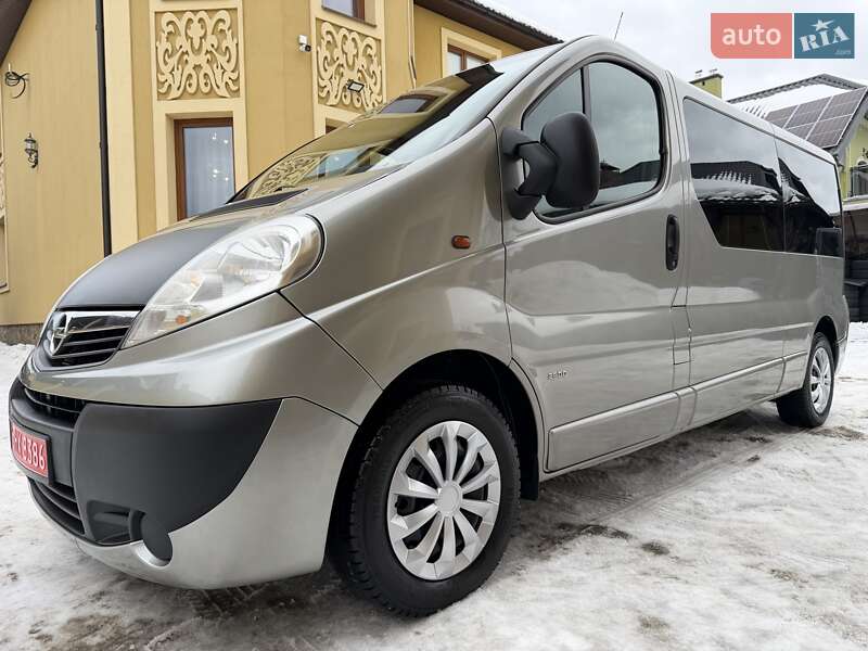 Минивэн Opel Vivaro 2012 в Львове