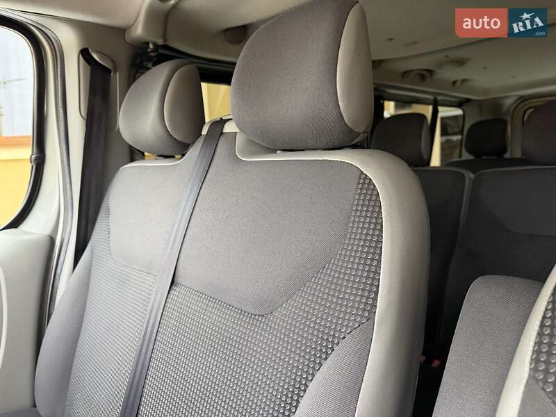 Минивэн Opel Vivaro 2012 в Львове