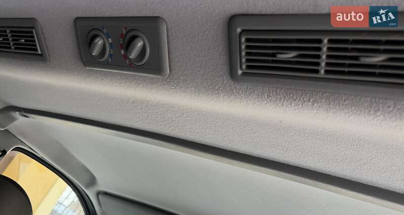 Минивэн Opel Vivaro 2012 в Львове