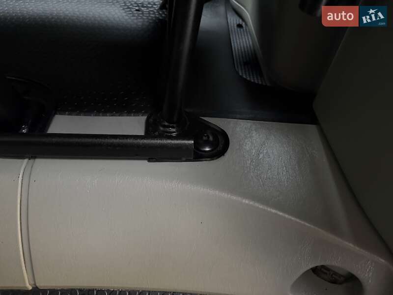 Минивэн Opel Vivaro 2012 в Львове