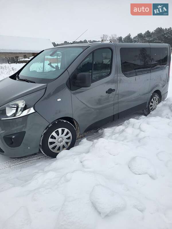 Минивэн Opel Vivaro 2015 в Ровно фото 6 Минивэн Opel Vivaro 2015 в Ровно