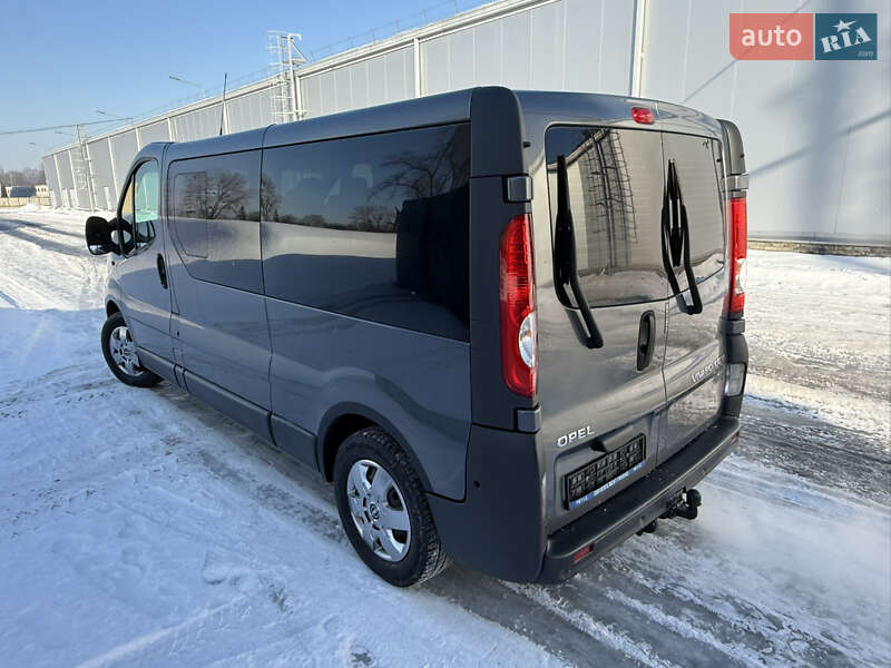 Минивэн Opel Vivaro 2012 в Киеве