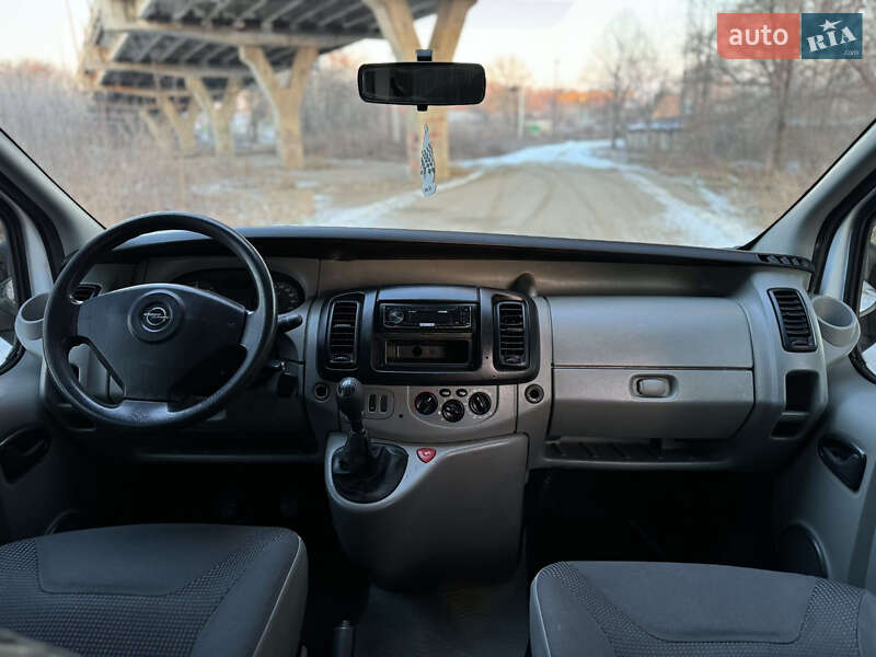 Минивэн Opel Vivaro 2009 в Днепре