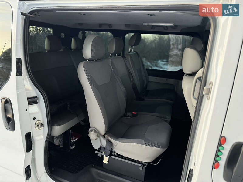 Минивэн Opel Vivaro 2009 в Днепре