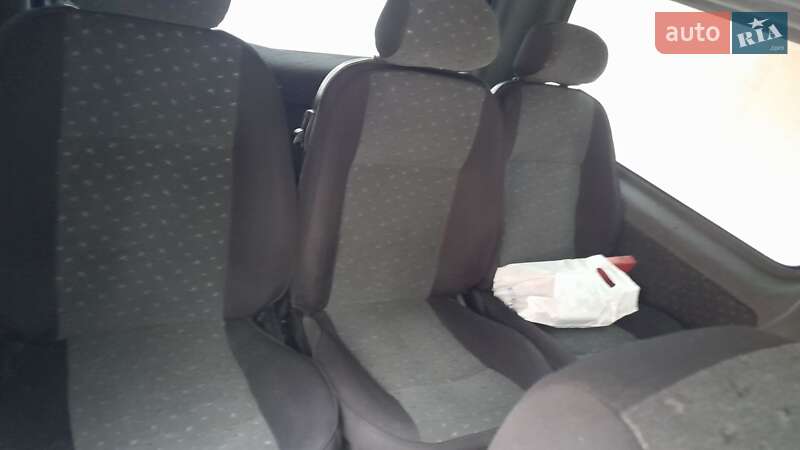 Минивэн Opel Vivaro 2005 в Хмельницком