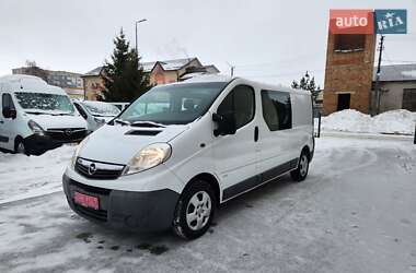 Вантажопасажирський фургон Opel Vivaro 2011 в Дубні