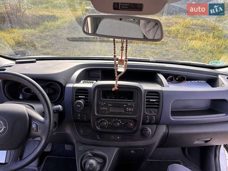 Грузовой фургон Opel Vivaro 2017 в Вышгороде