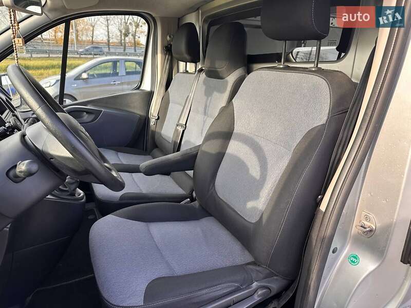 Грузовой фургон Opel Vivaro 2017 в Вышгороде