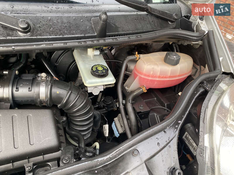 Минивэн Opel Vivaro 2007 в Луцке фото 30 Минивэн Opel Vivaro 2007 в Луцке