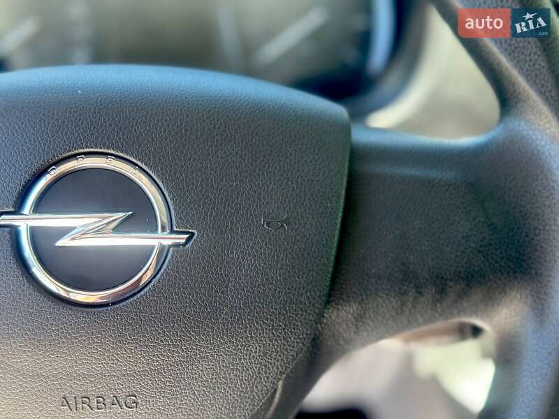 Грузовой фургон Opel Vivaro 2020 в Львове