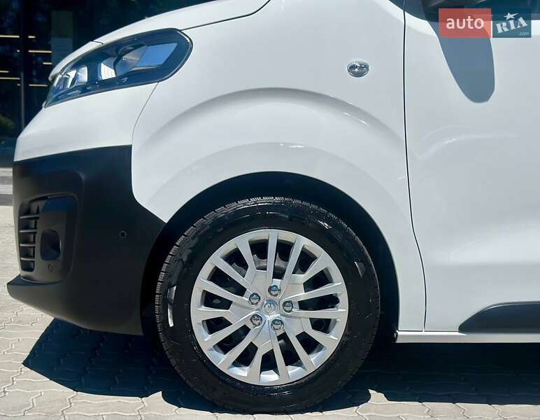 Грузовой фургон Opel Vivaro 2020 в Львове