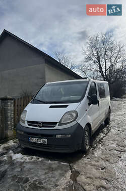 Грузовой фургон Opel Vivaro 2002 в Мостиске
