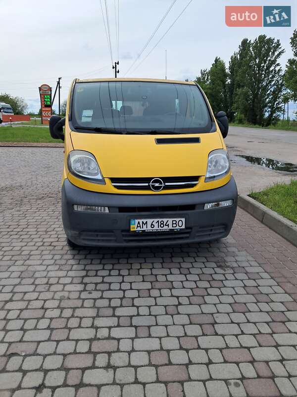 Opel Vivaro 2004