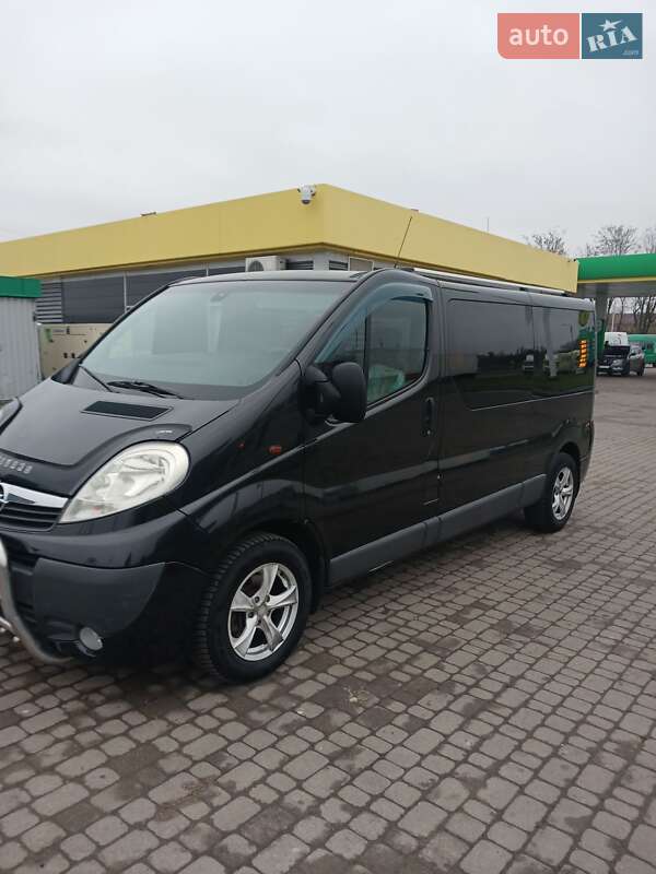 Минивэн Opel Vivaro 2009 в Мостиске