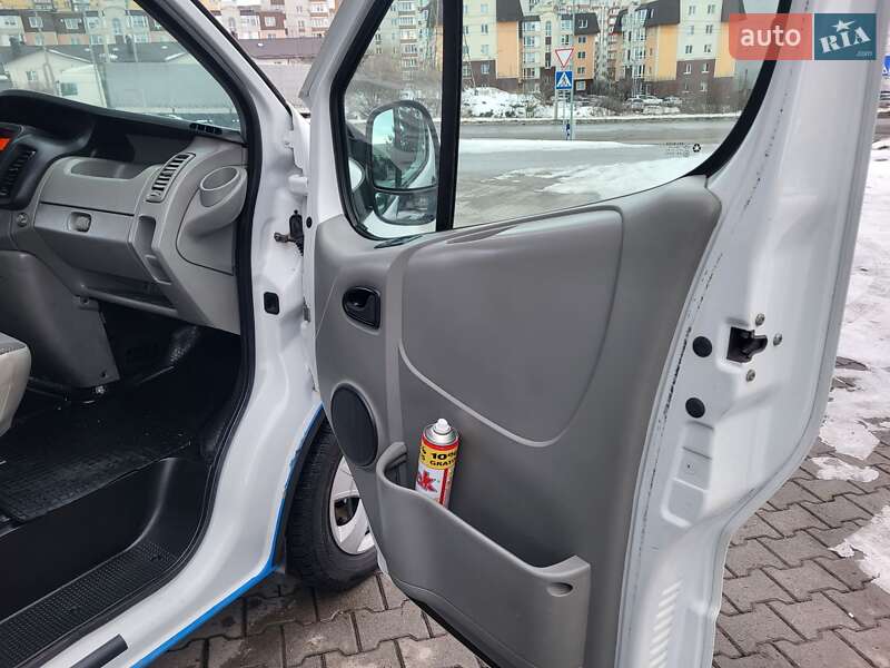 Грузопассажирский фургон Opel Vivaro 2011 в Хмельницком фото 54 Грузопассажирский фургон Opel Vivaro 2011 в Хмельницком