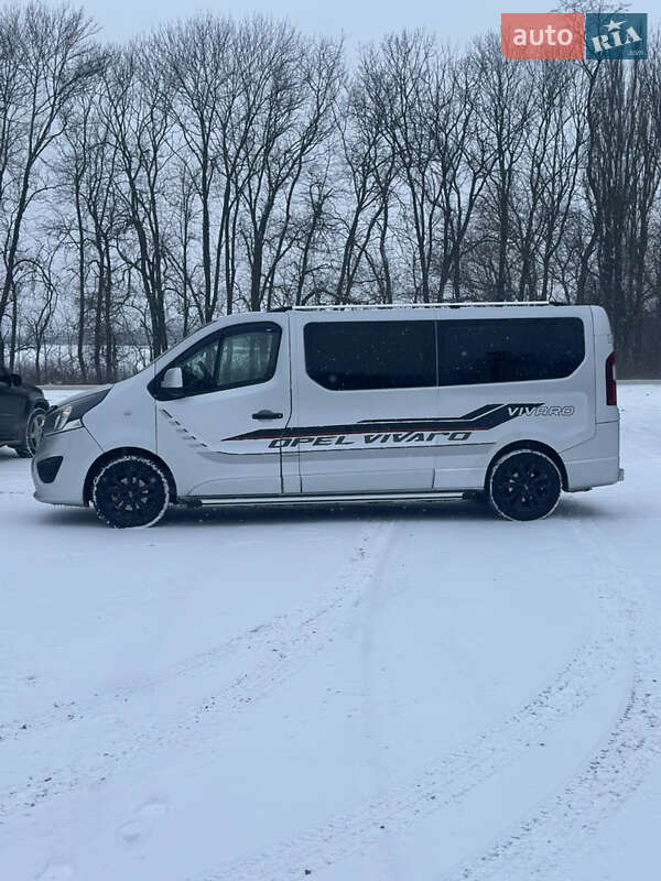 Минивэн Opel Vivaro 2016 в Залещиках