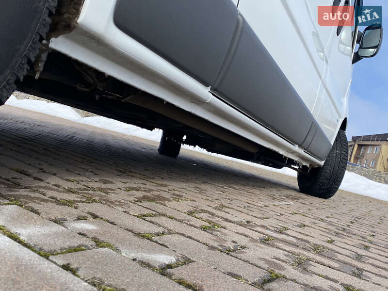 Минивэн Opel Vivaro 2013 в Виннице