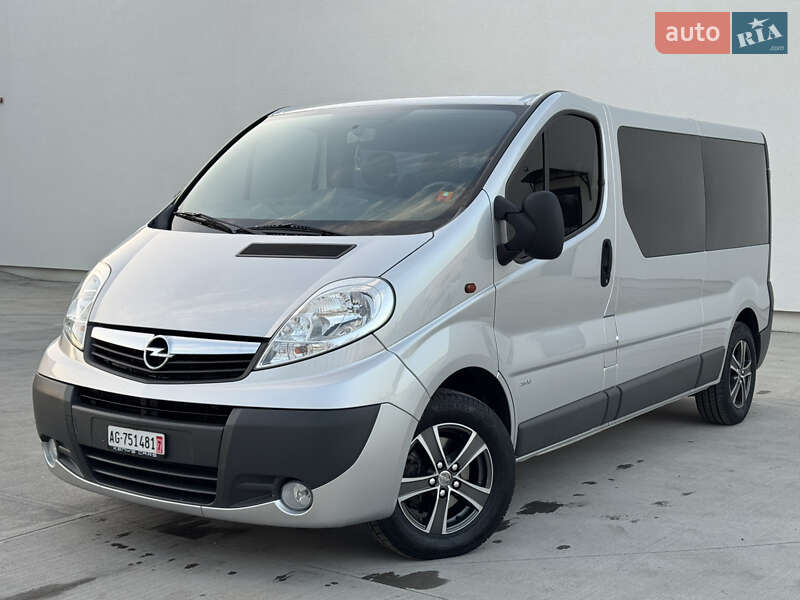 Opel Vivaro 2012