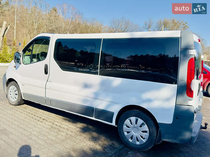 Минивэн Opel Vivaro 2006 в Львове