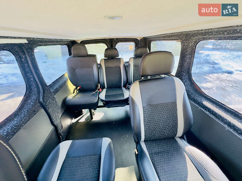 Минивэн Opel Vivaro 2006 в Львове