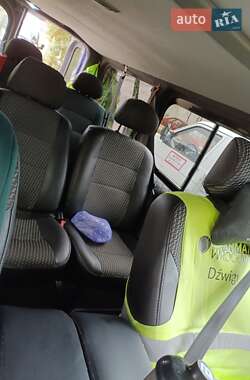 Мінівен Opel Vivaro 2004 в Калуші