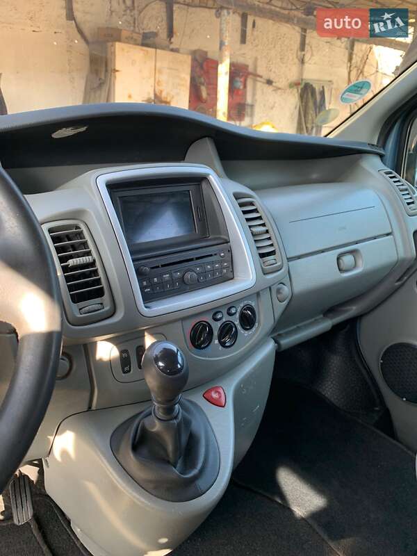 Минивэн Opel Vivaro 2010 в Вознесенске