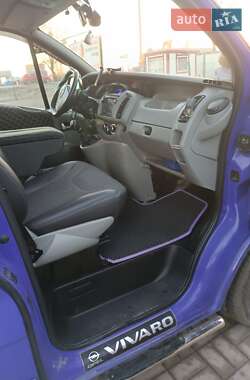 Мінівен Opel Vivaro 2004 в Калуші