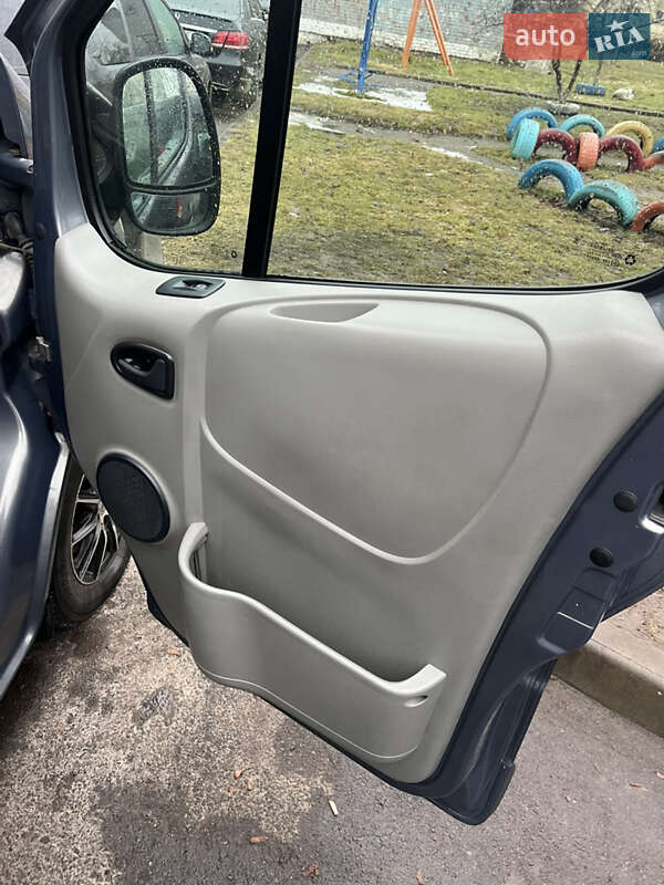 Грузовой фургон Opel Vivaro 2014 в Луцке