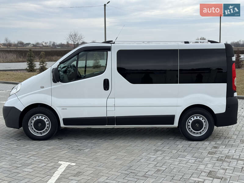 Минивэн Opel Vivaro 2014 в Черновцах
