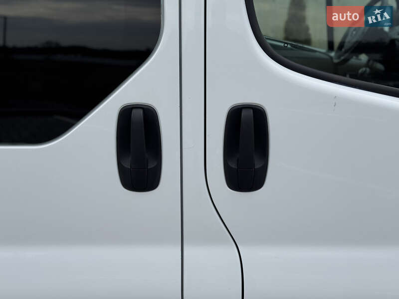 Минивэн Opel Vivaro 2014 в Черновцах