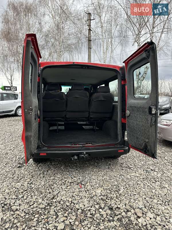 Минивэн Opel Vivaro 2005 в Смеле
