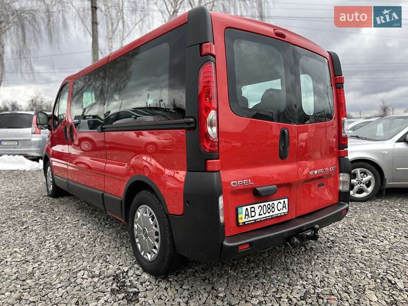 Минивэн Opel Vivaro 2005 в Смеле