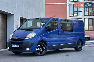 Минивэн Opel Vivaro 2012 в Ровно