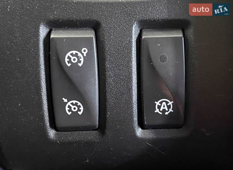 Минивэн Opel Vivaro 2014 в Львове