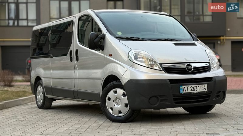 Минивэн Opel Vivaro 2012 в Ивано-Франковске