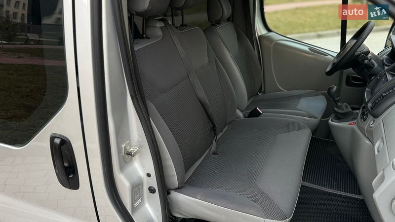 Минивэн Opel Vivaro 2012 в Ивано-Франковске