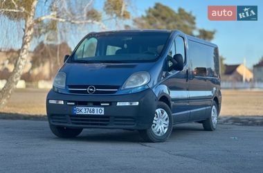 Вантажопасажирський фургон Opel Vivaro 2006 в Сарнах