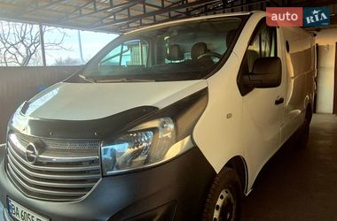 Грузовой фургон Opel Vivaro 2015 в Корсуне-Шевченковском