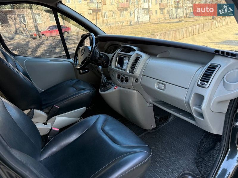 Минивэн Opel Vivaro 2008 в Кривом Роге