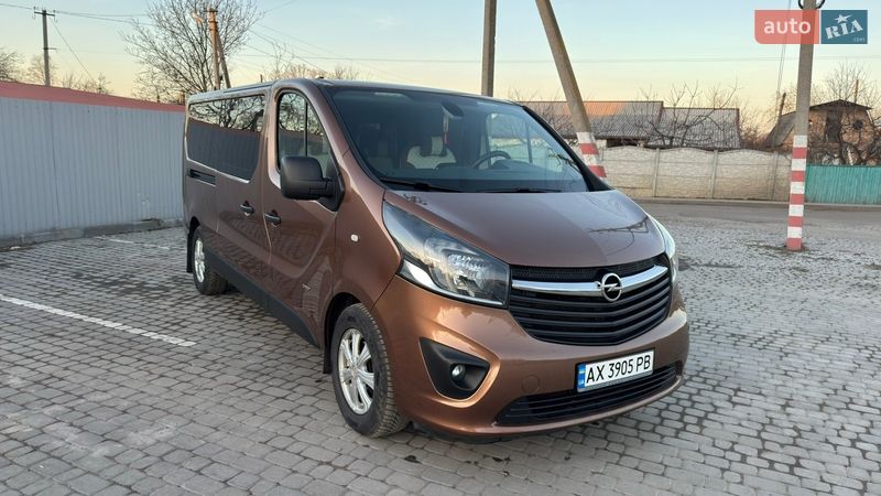 Минивэн Opel Vivaro 2015 в Кременчуге
