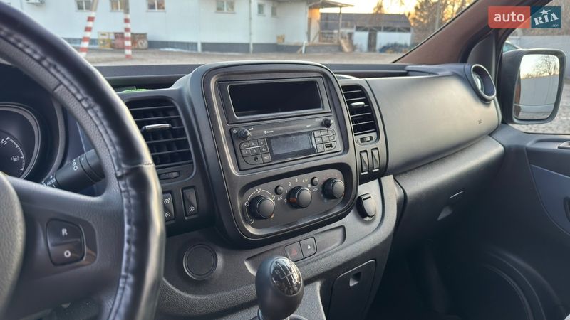 Минивэн Opel Vivaro 2015 в Кременчуге