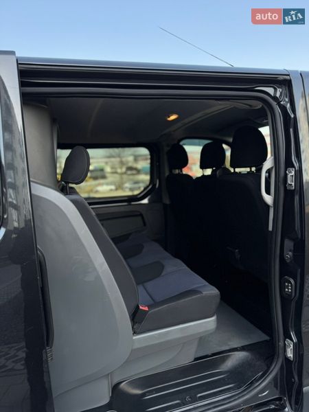 Минивэн Opel Vivaro 2016 в Львове