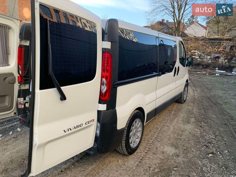 Минивэн Opel Vivaro 2014 в Черновцах