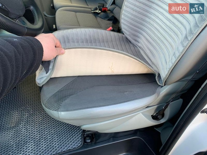 Минивэн Opel Vivaro 2014 в Черновцах