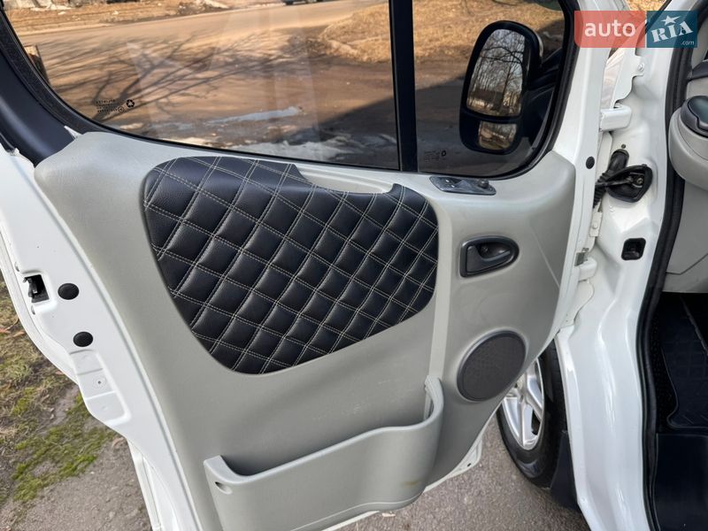 Мінівен Opel Vivaro 2008 в Чернігові